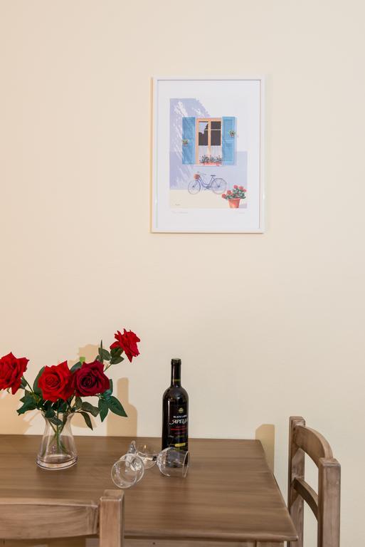 Daisy Hotel Apartments レティムノ エクステリア 写真